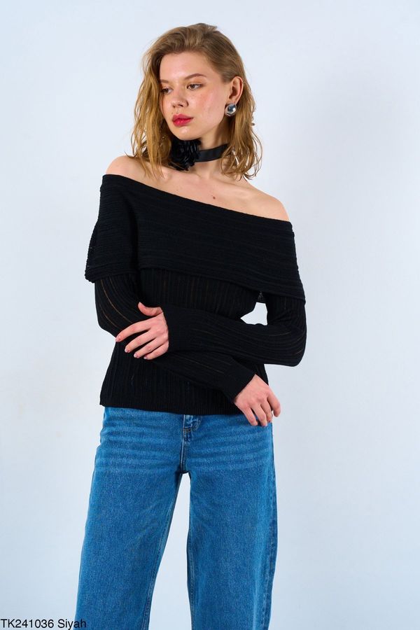 Laluvia Laluvia Black Thin Madonna Collar Sweater