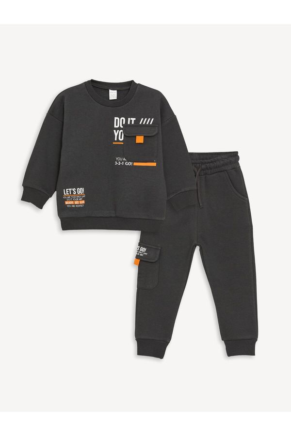 LC Waikiki LC Waikiki Crew Neck Printed Long Sleeve Baby Boy Sweatshirt and Sweatpants 2-Set