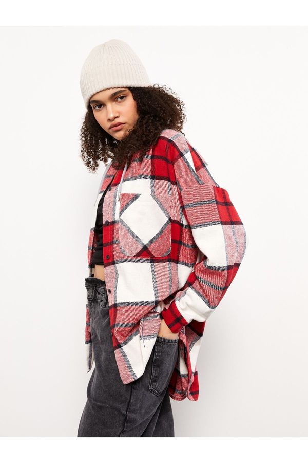 LC Waikiki LC Waikiki Hooded Plaid Long Sleeve Flannel Oversize Women Lumberjack Shirt Jacket