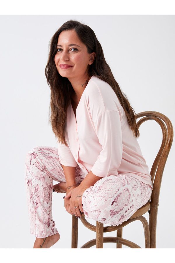 LC Waikiki LC Waikiki V-Neck Patterned Women's Pajamas Set