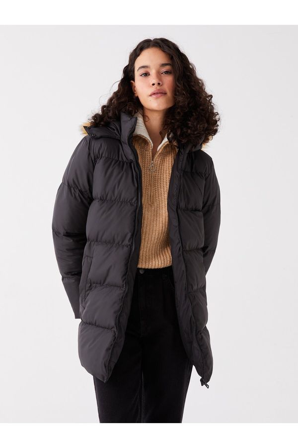 LC Waikiki LC Waikiki Women's Hooded Plain Puffer Coat