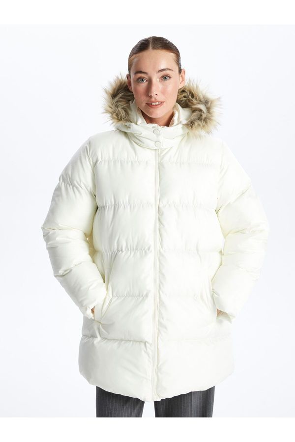 LC Waikiki LC Waikiki Women's Hooded Plain Puffer Coat