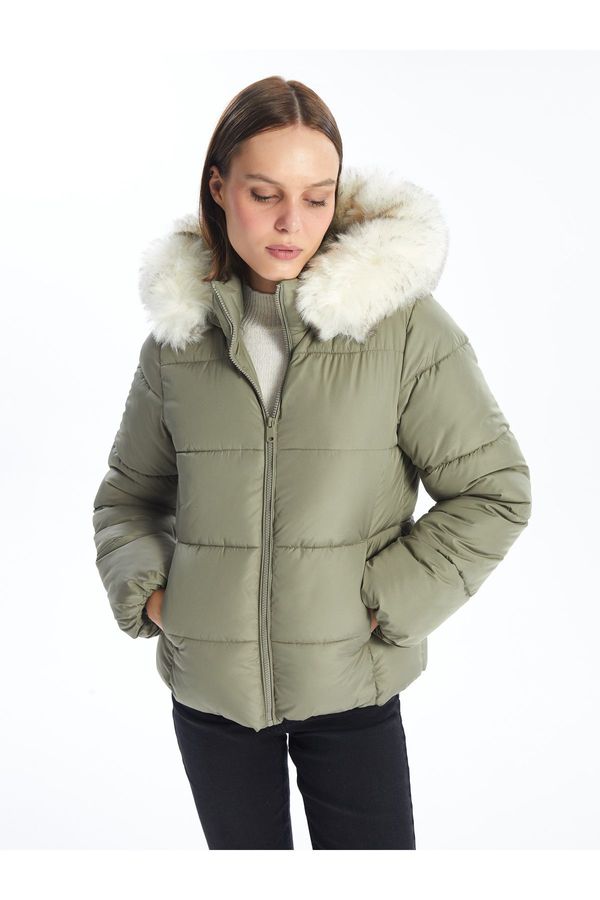 LC Waikiki LC Waikiki Women's Hooded Plain Puffer Coat