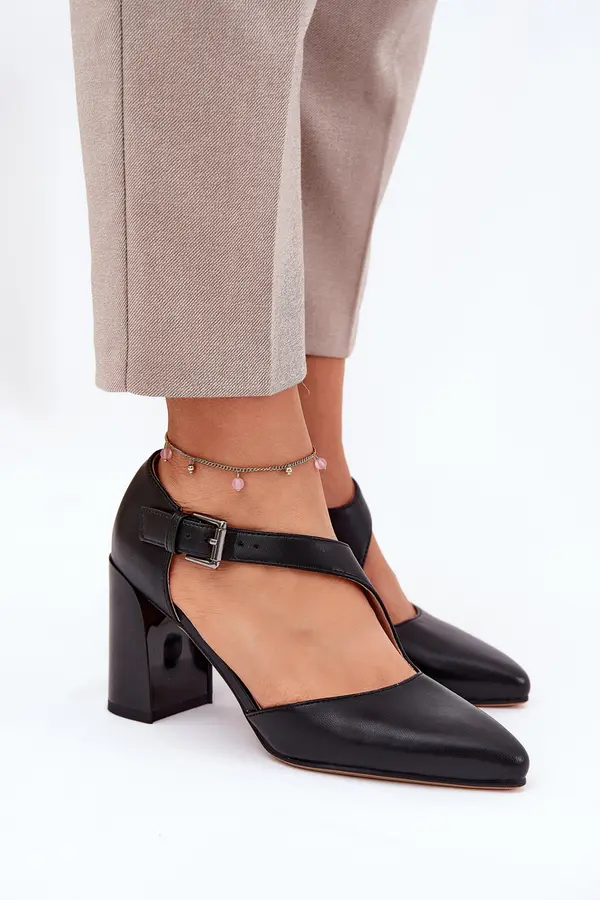 VINCEZA Leather Heels With Buckle Vinceza