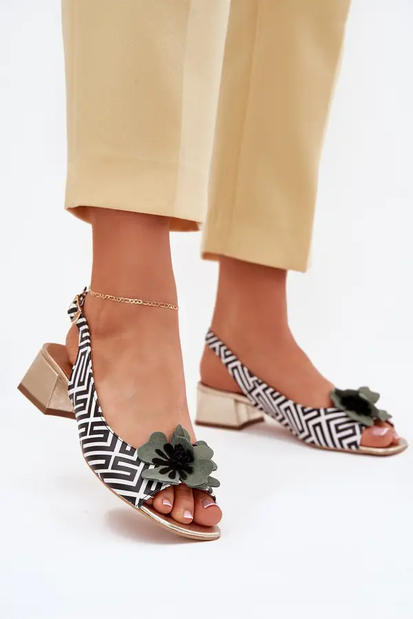 Laura Messi Leather Women's Sandals On A Block Heel With Decorative Flower Laura Messi 2973 White-Black