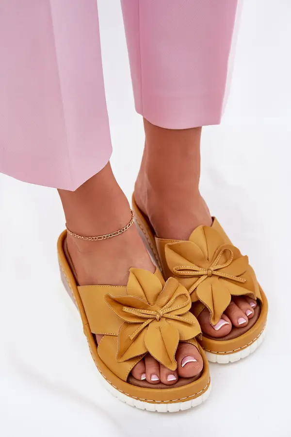 ARTIKER Leather Women's Wedge Sandals with Decorative Flower Artiker