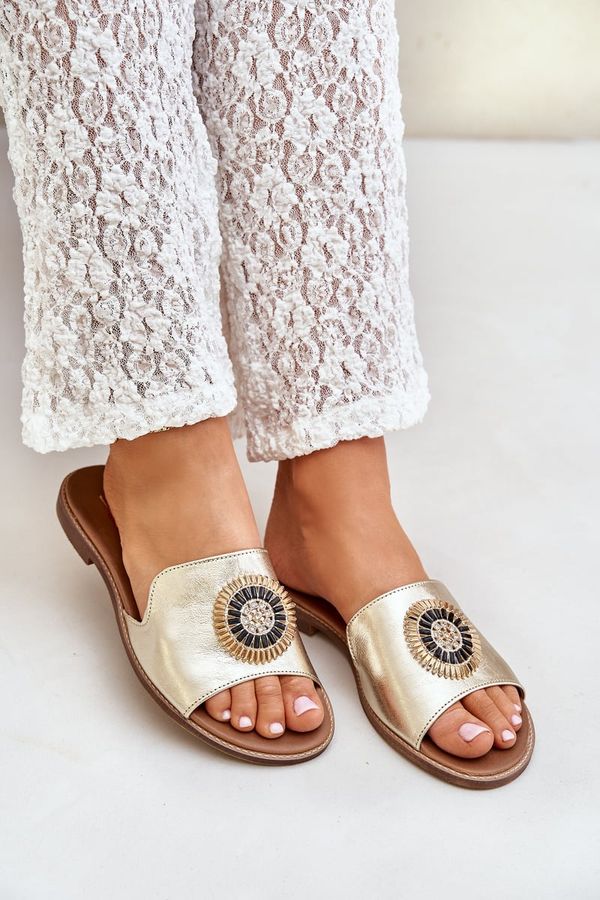 Lewski Shoes Lewski Shoes Leather sandals with decoration on a flat heel Zazoo