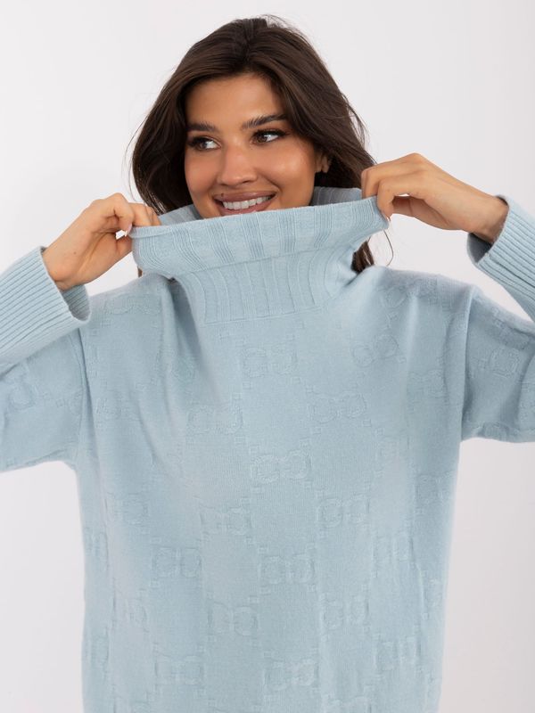 Fashionhunters Light blue turtleneck with long sleeves