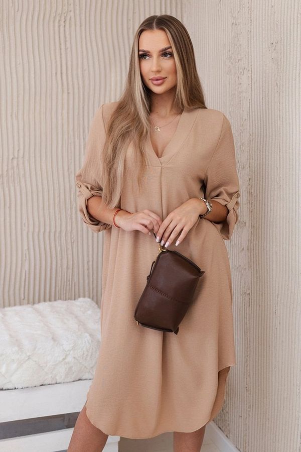 Kesi Light brown dress with a neckline