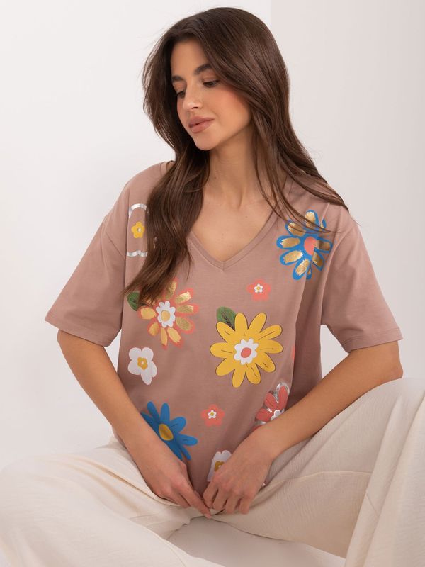 Fashionhunters Light brown women's blouse with a printed neckline