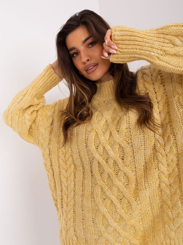 Fashionhunters Light yellow cable knit sweater