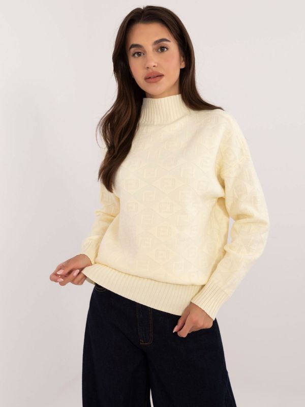 Fashionhunters Light yellow turtleneck sweater