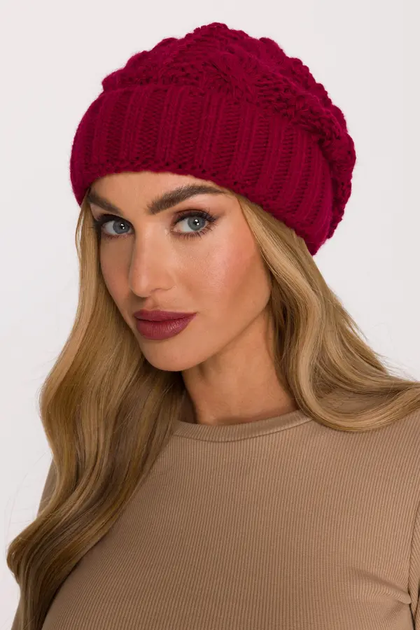 Made Of Emotion Made Of Emotion Woman's Beanie made of cable-knit yarn - maroon