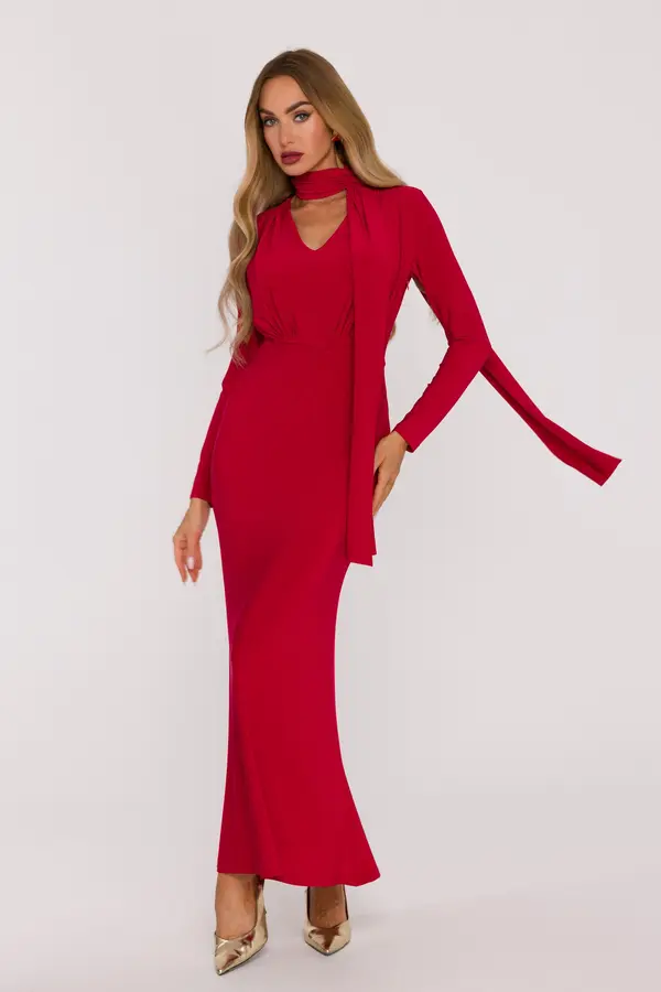 Made Of Emotion Made Of Emotion Woman's Elegant maxi dress with a sash - red