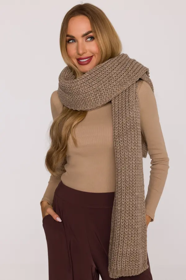 Made Of Emotion Made Of Emotion Woman's Long scarf made of soft, ribbed-knit yarn - beige