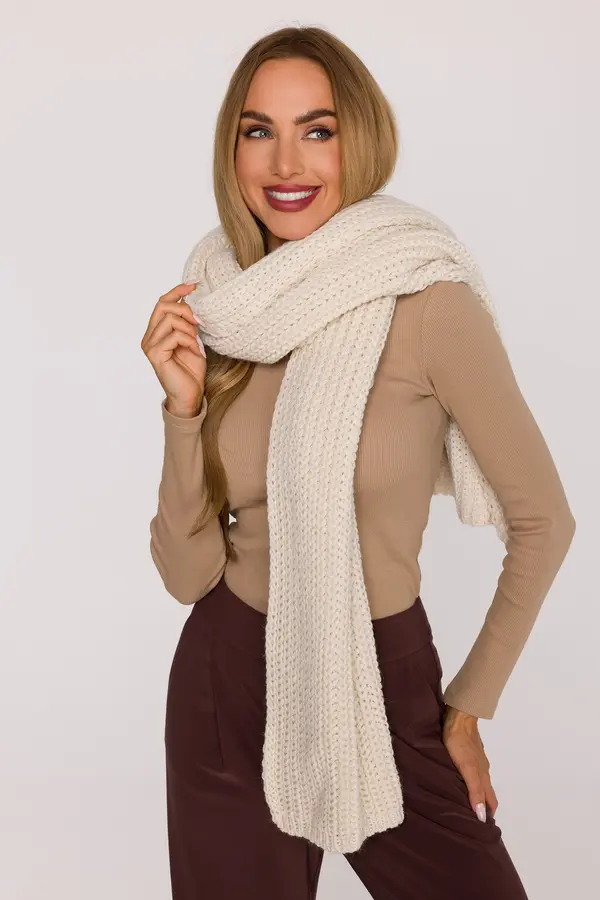 Made Of Emotion Made Of Emotion Woman's Long scarf made of soft, ribbed-knit yarn - ecru