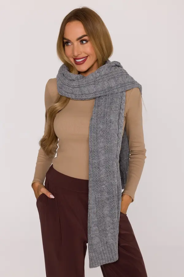 Made Of Emotion Made Of Emotion Woman's Long scarf with a chunky cable knit - grey
