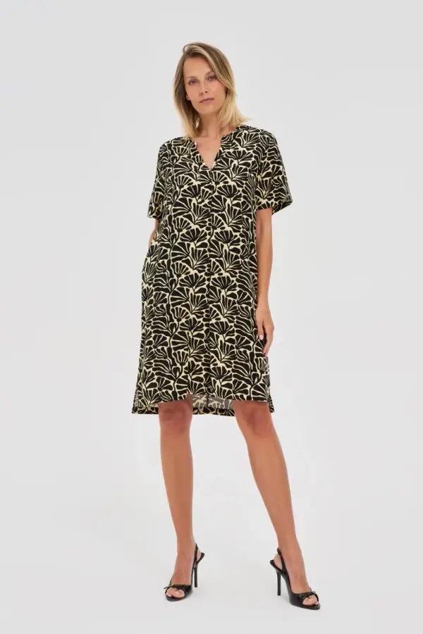 Marisse Marisse Loose-Fitting Black Dress