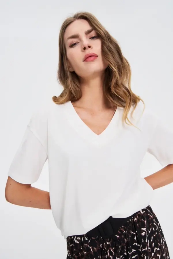 Marisse Marisse White V-Neck T-Shirt