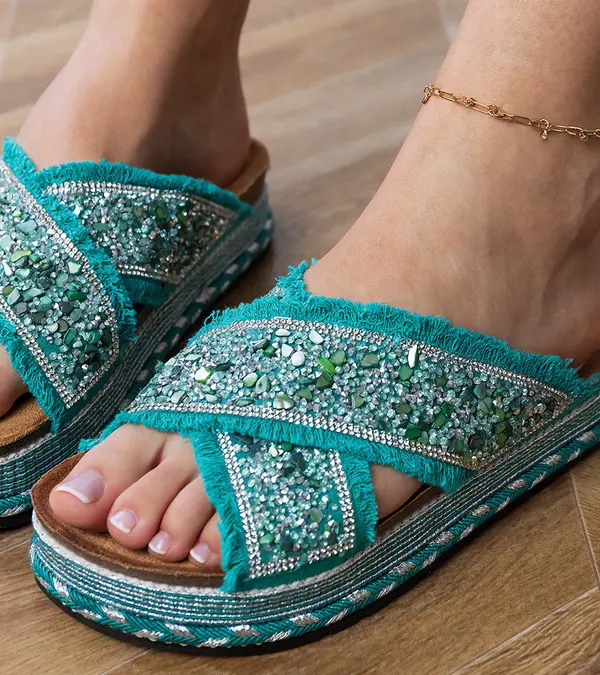 marka niezdefiniowana marka niezdefiniowana Green flip-flops with rhinestones on the straps Kelara