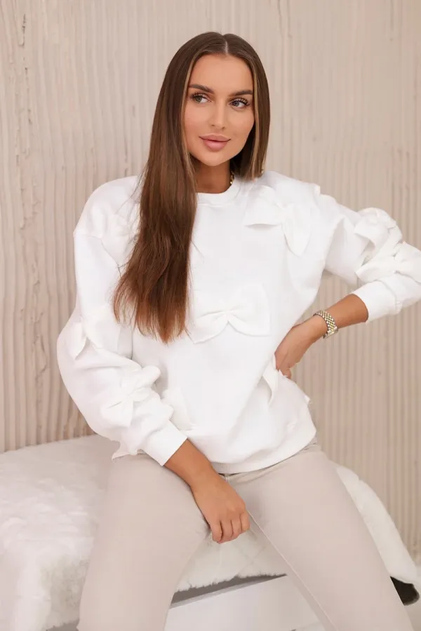 Kesi marka niezdefiniowana Insulated sweatshirt with welt and decorative bows ecru