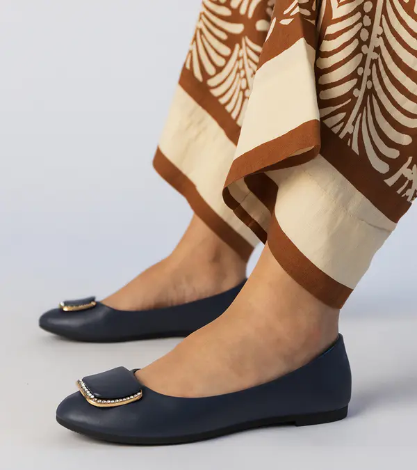 marka niezdefiniowana marka niezdefiniowana Navy blue women's ballet flats with rhinestones Bejla