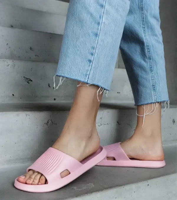 marka niezdefiniowana marka niezdefiniowana Pink Foam Timber Flip-Flops