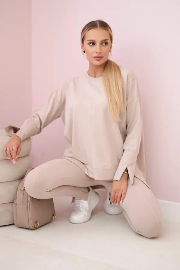 Kesi marka niezdefiniowana Set with an oversize blouse light beige