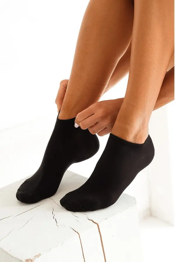 Milena Milena Ladies Ankle Socks Smooth ULTRA THIN Black