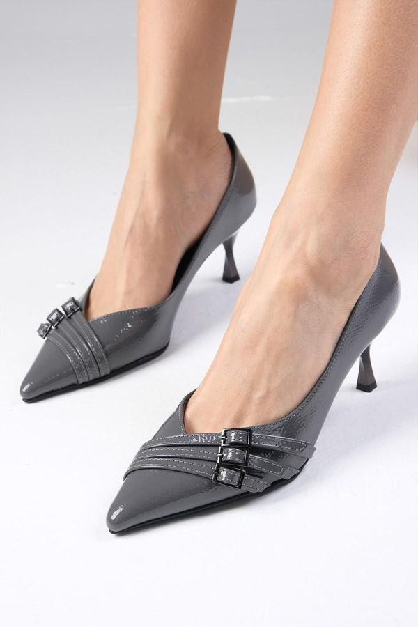 Mio Gusto Mio Gusto Shirley Gray Color Patent Leather Pointed Toe Buckle Accessory Heeled Shoes