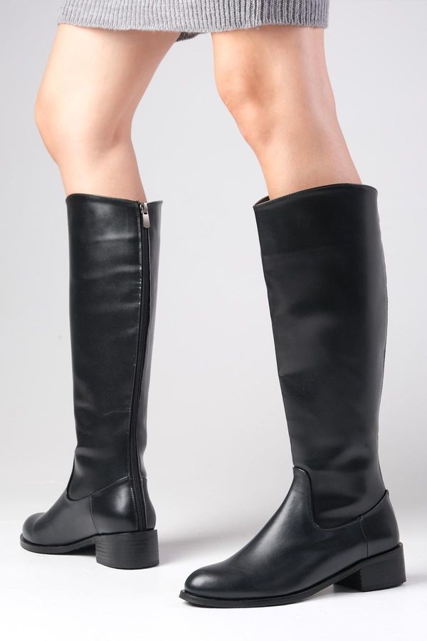 Mio Gusto Mio Gusto Vivien Black Women's Boots with Zipper and Thin Faux Für Lined.