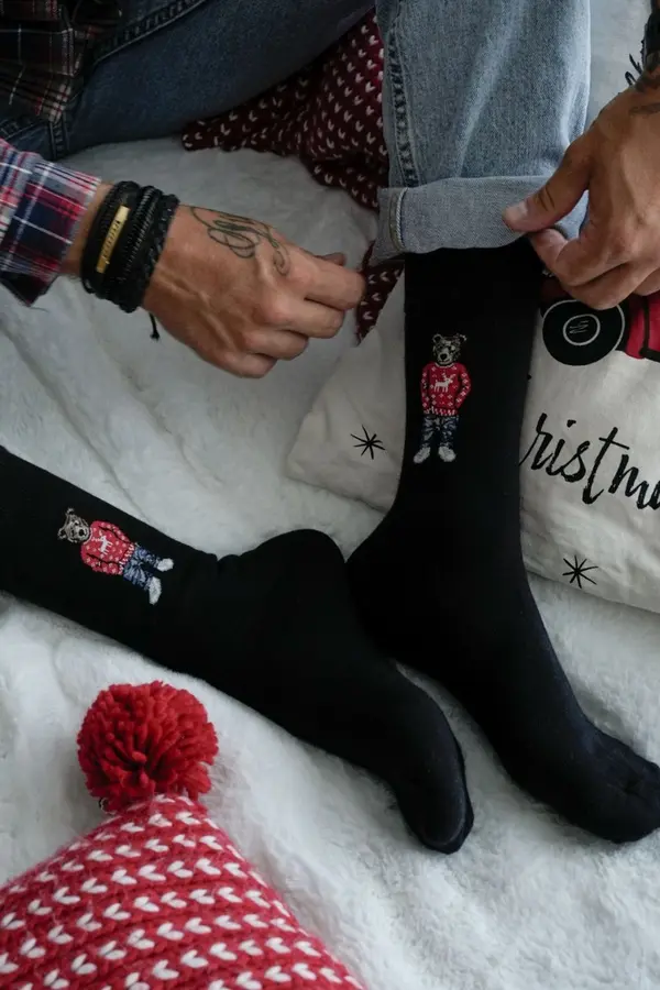 Milena Moške nogavice z medvedom v puloverju