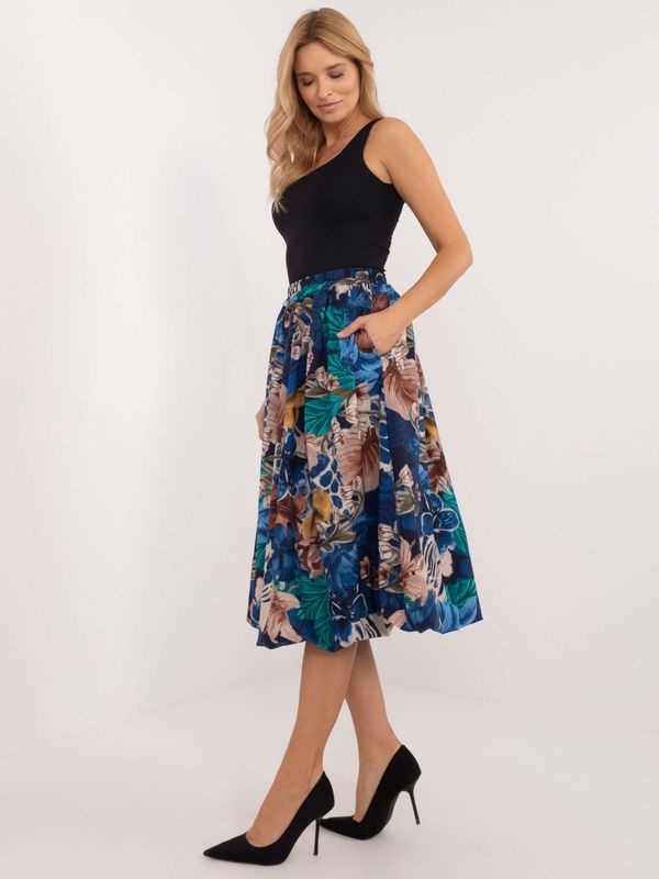 Fashionhunters Navy blue midi skirt with print