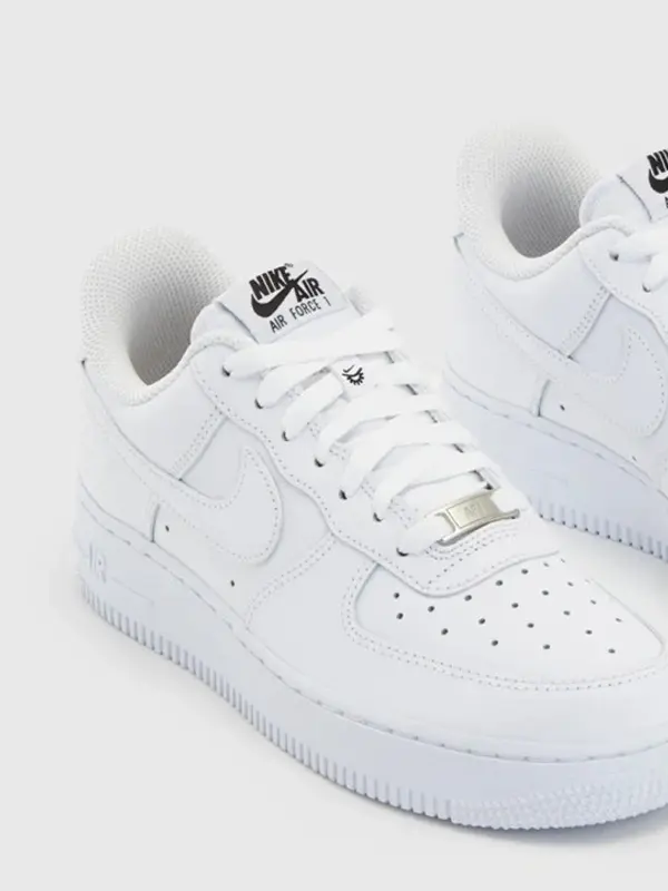 Nike NIKE PATIKE AIR FORCE 1'07 FLYEASE