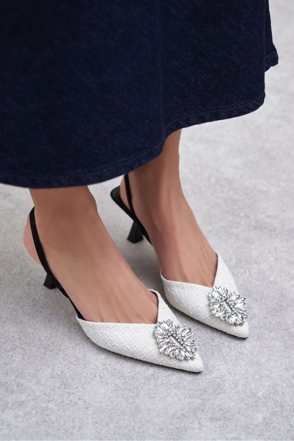 NİŞANTAŞI SHOES NİŞANTAŞI SHOES Robby White Kilim Stone Detail Pointed Toe Women's Heeled Shoes.