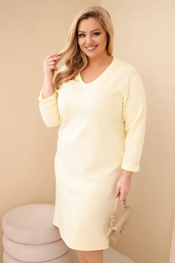 Kesi Włoski Obleka za večje številke z V-izrezom, maslena