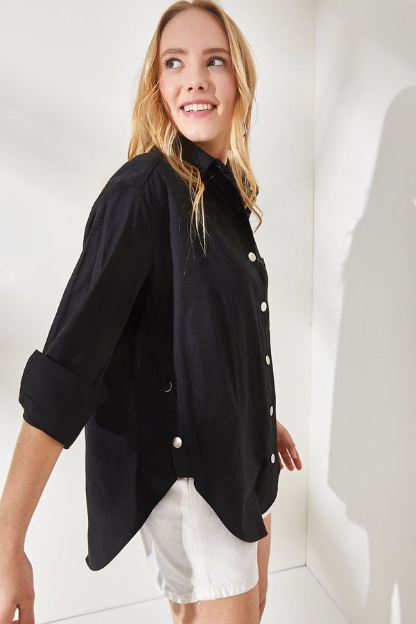 Olalook Olalook Women's Black Oversized Woven Shirt with Buttons at the Sides