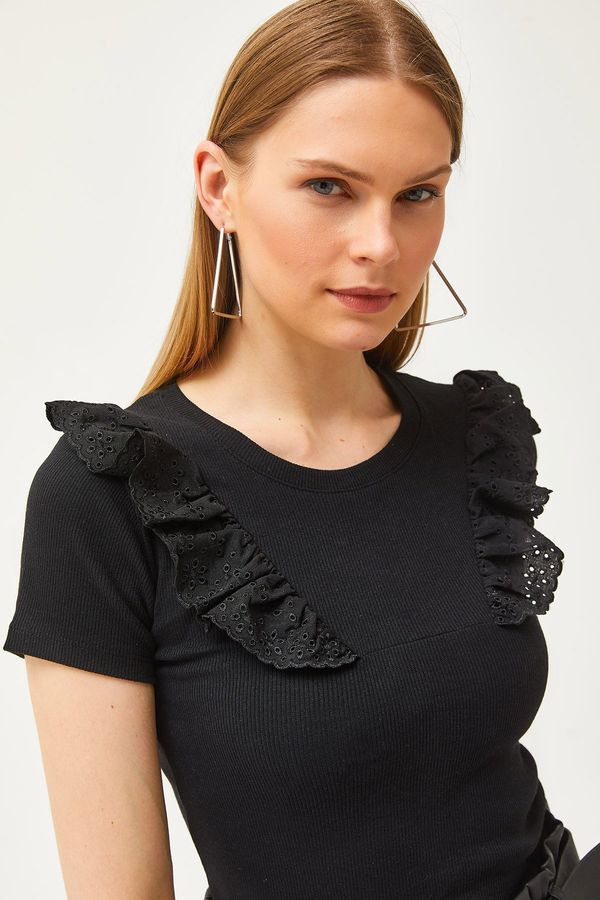 Olalook Olalook Women's Black Scallop Detail Short Sleeve Lycra Cotton Blouse