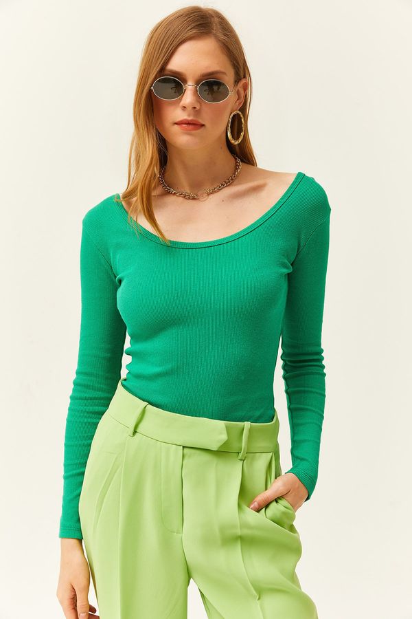 Olalook Olalook Women's Grass Green Wide Collar Camisole Blouse
