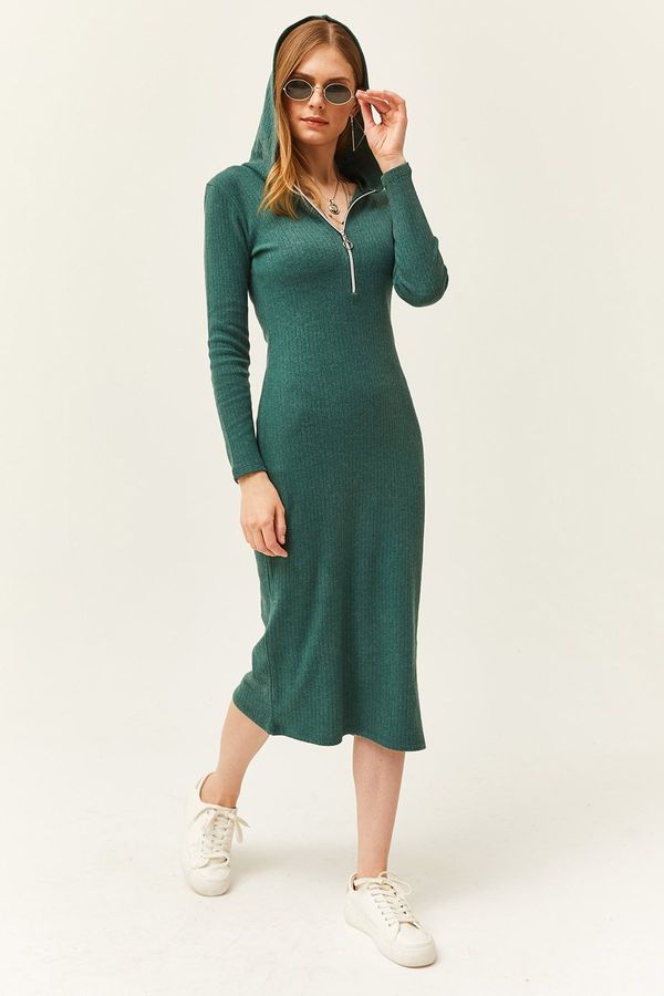 Olalook Olalook Women's Green Zippered Hooded Pocket Thick Ribbed Midi Dress