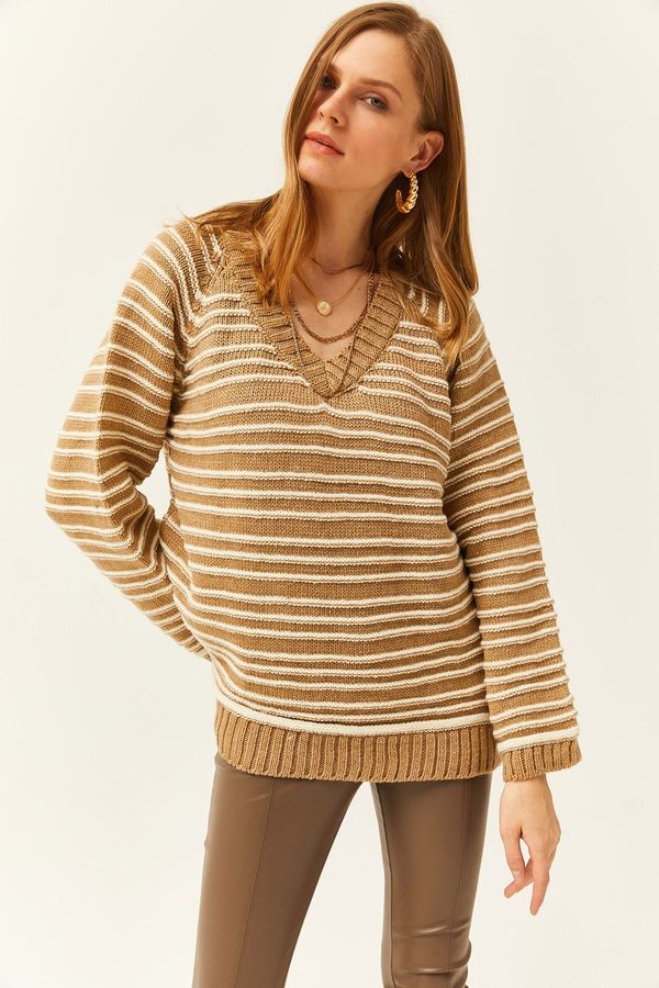 Olalook Olalook Women's Mink V-Neck Striped Soft Textured Knitwear Sweater