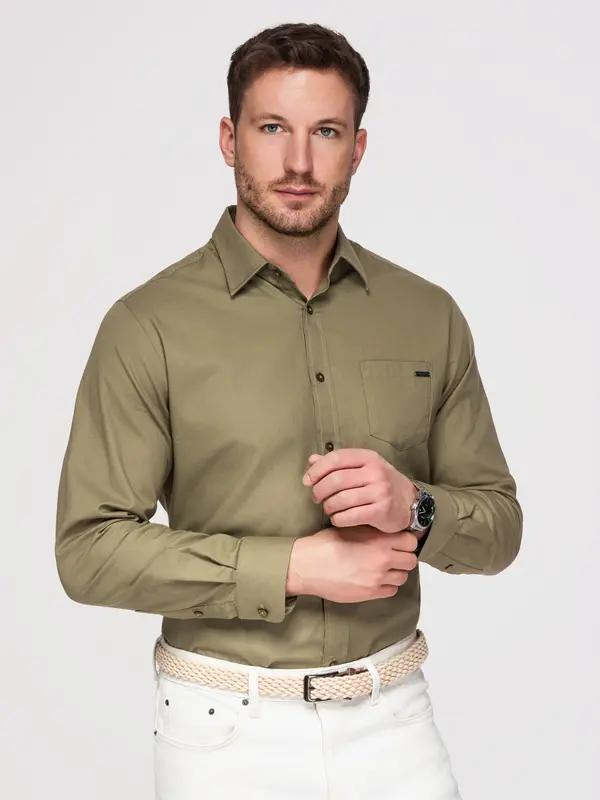Ombre Ombre Men's cotton shirt with pocket REGULAR FIT - olive