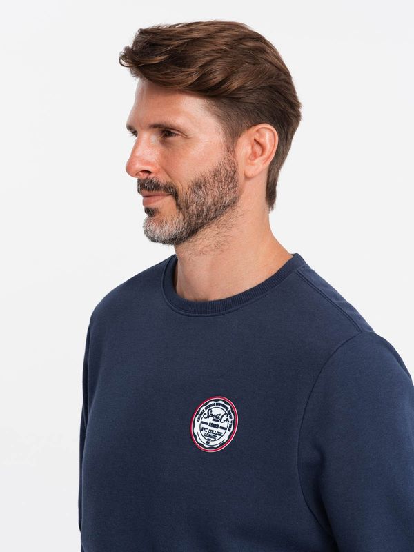 Ombre Ombre Men's non-stretch sweatshirt with college style patch - navy blue