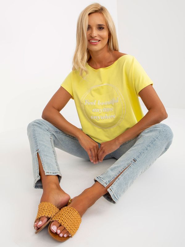 Fashionhunters One-size yellow blouse of loose cut with short sleeves