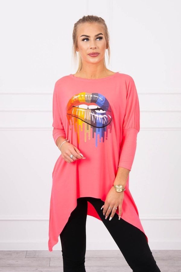 Kesi Oversize blouse with iridescent pink neon lip print
