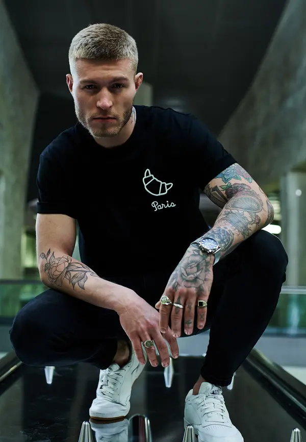 Mister Tee Paris T-shirt black