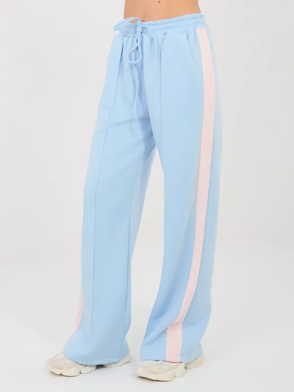 RUE PARIS Pastelno moder komplet s puloverjem