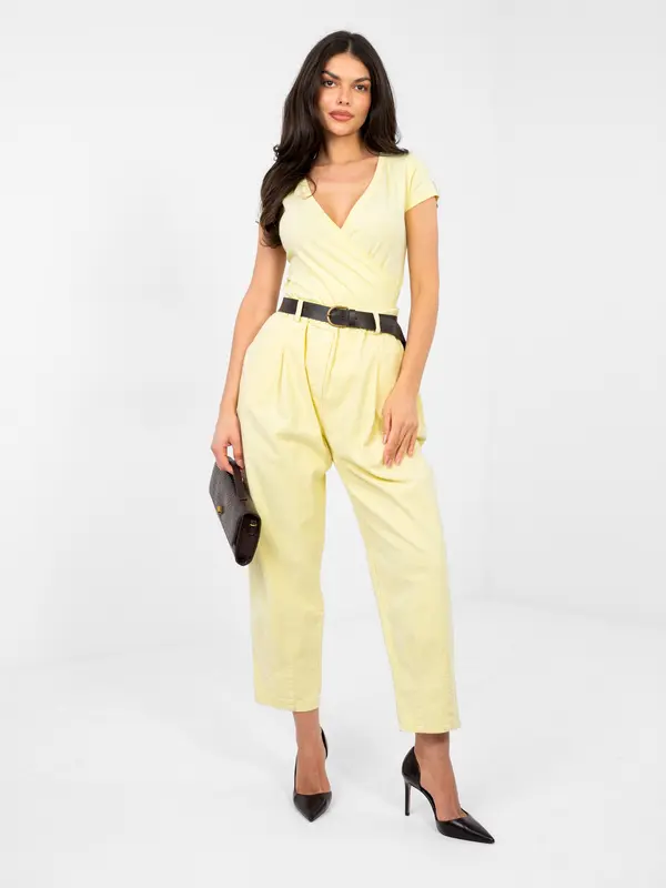 Italy Moda Pastelno rumene strukturirane hlače s pasom