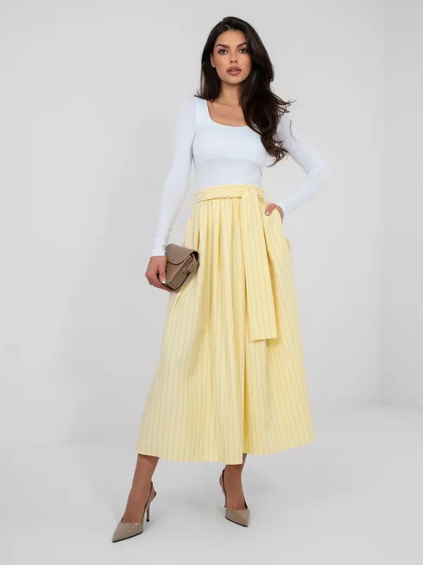 Italy Moda Pastelno rumeno razširjeno krilo s črtami