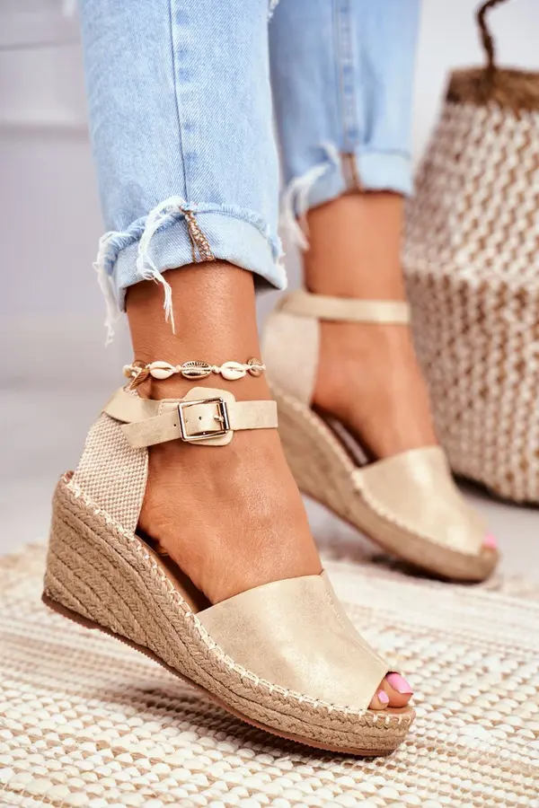 Boto PE1 Sandals On A Braided Wedge Gold Maritta